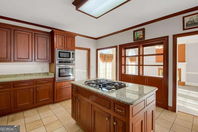 1402 Bromley Drive NE, Snellville, GA 30078