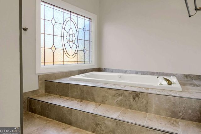 1402 Bromley Drive NE, Snellville, GA 30078