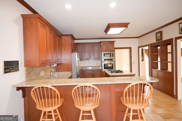 1402 Bromley Drive NE, Snellville, GA 30078