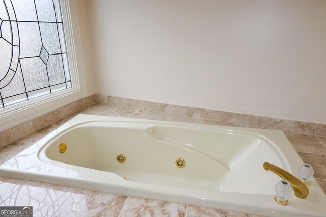 1402 Bromley Drive NE, Snellville, GA 30078