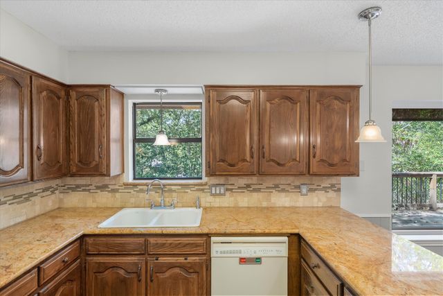 520 Dogwood Lane, Hideaway, TX 75771