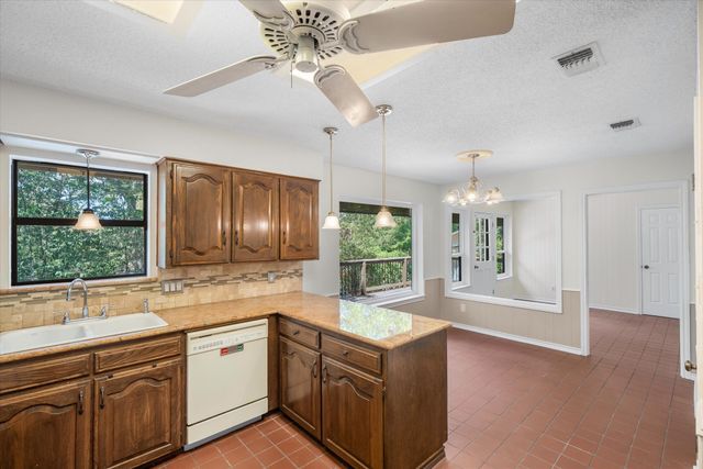 520 Dogwood Lane, Hideaway, TX 75771