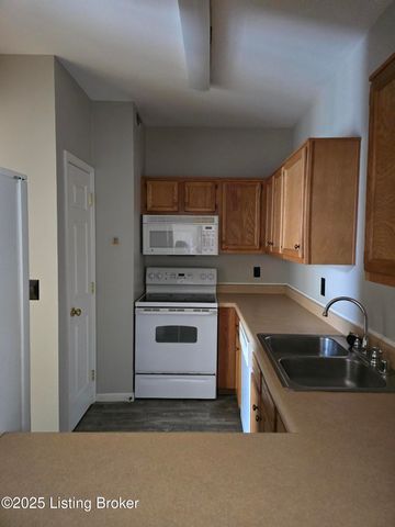 1110 Westlynne Pl UNIT 5, Louisville, KY 40222