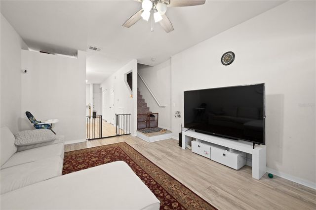 3901 SW 20TH AVENUE 609, Gainesville, FL 32607