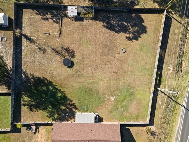 124 Woodpecker Road, Gladewater, TX 75647