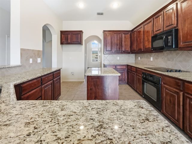 804 Peach Lane, Burleson, TX 76028