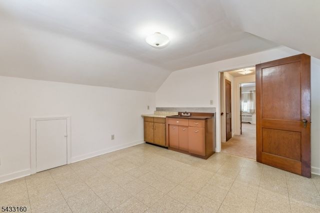 230 Swarthmore Rd, Linden City, NJ 07036