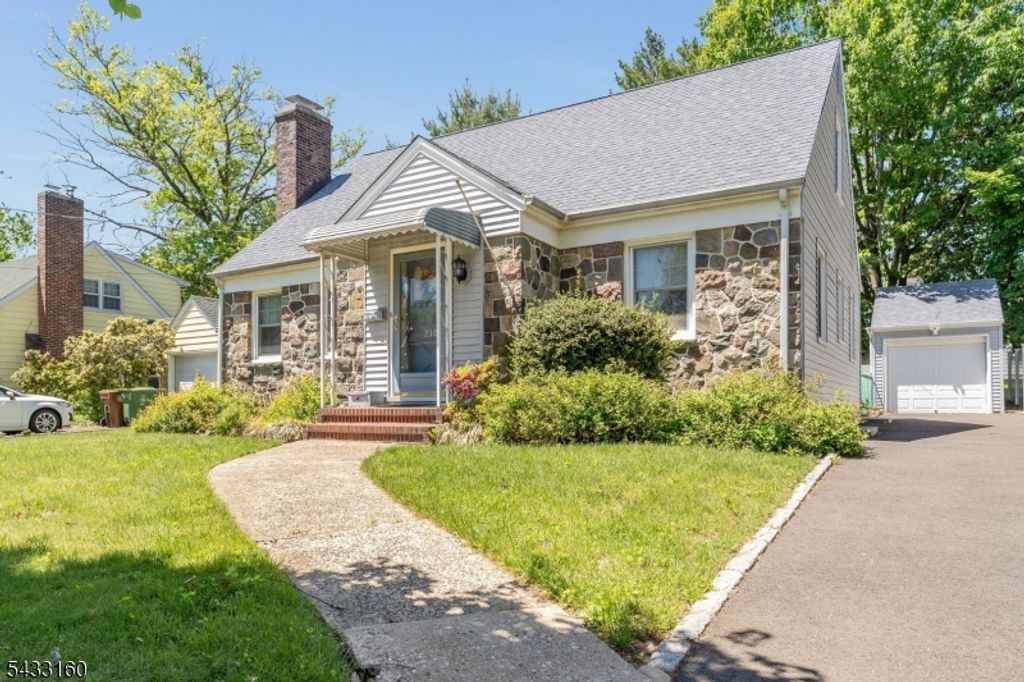 230 Swarthmore Rd, Linden City, NJ 07036