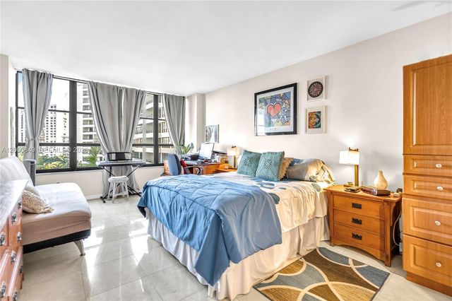 600 Three Islands Blvd 618, Hallandale Beach, FL 33009