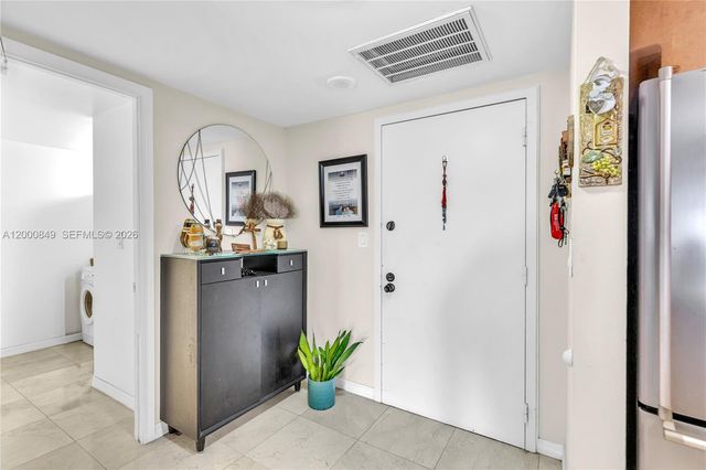 600 Three Islands Blvd 618, Hallandale Beach, FL 33009