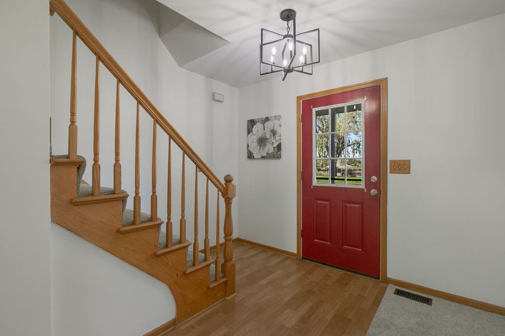 449 S Pershing Avenue, Mundelein, IL 60060 — photo 4