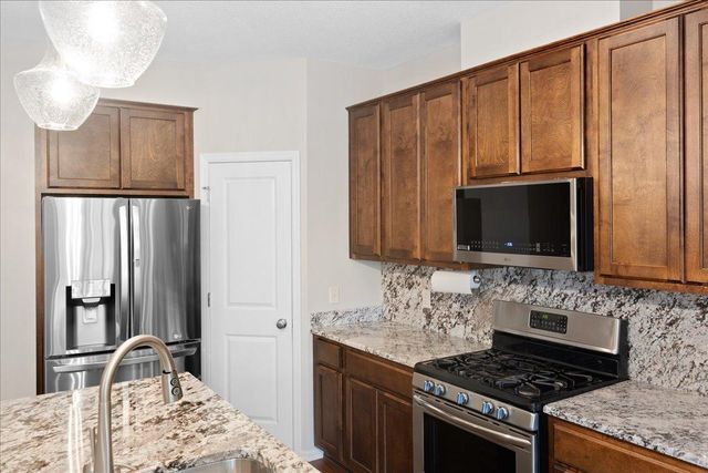 12401 Flanders Court NE C, Blaine, MN 55449