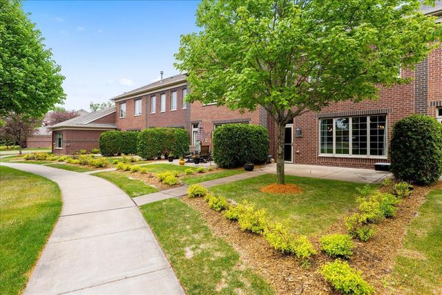 12401 Flanders Court NE C, Blaine, MN 55449