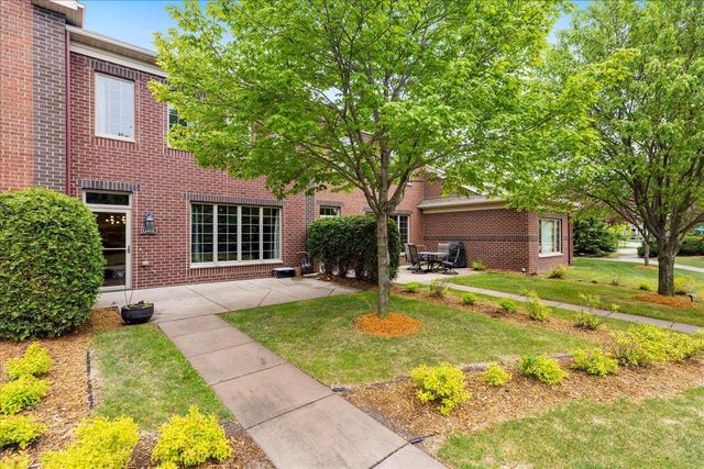 12401 Flanders Court NE C, Blaine, MN 55449