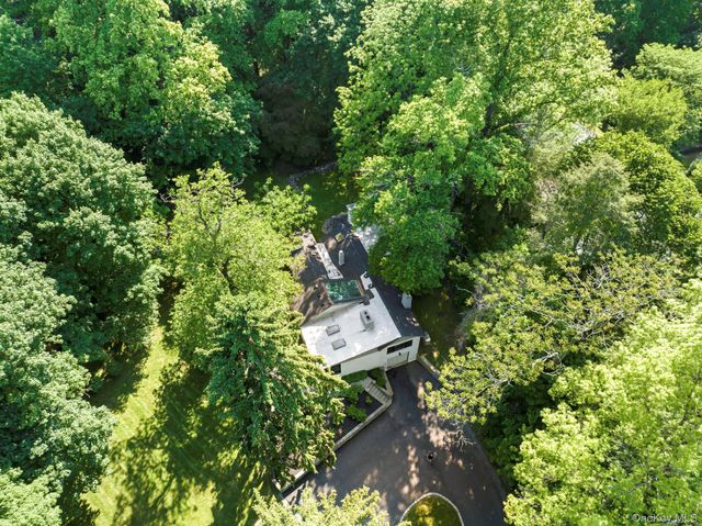 241 W Mt Airy Road, Croton-on-hudson, NY 10520