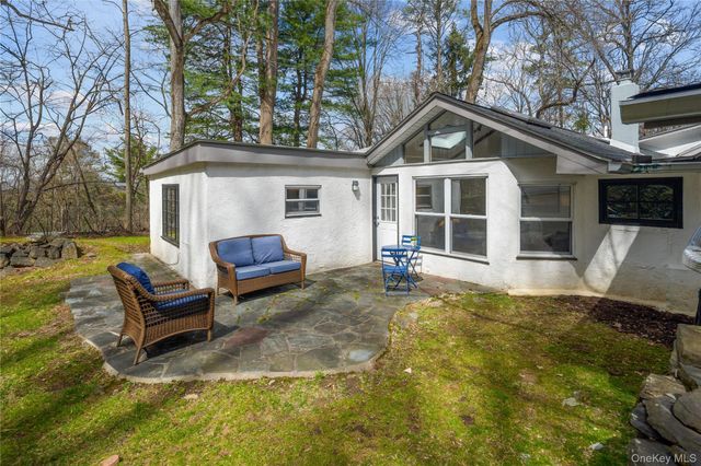 241 W Mt Airy Road, Croton-on-hudson, NY 10520