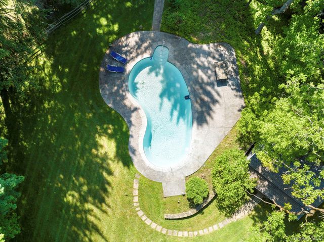 241 W Mt Airy Road, Croton-on-hudson, NY 10520