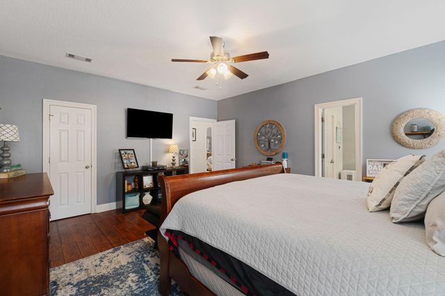 309 Longleaf Dr., Petal, MS 39465