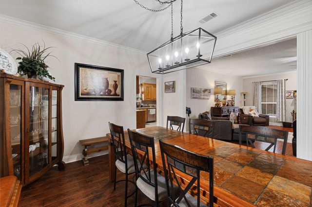 309 Longleaf Dr., Petal, MS 39465