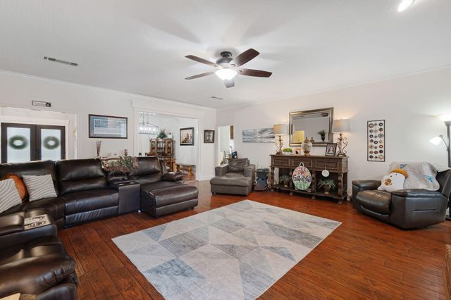 309 Longleaf Dr., Petal, MS 39465