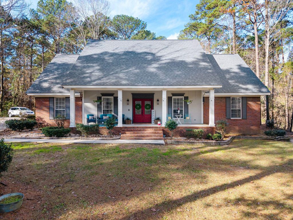 309 Longleaf Dr., Petal, MS 39465