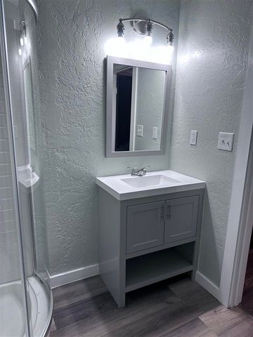 1710 NW KINYON AVE, Lawton, OK 73507