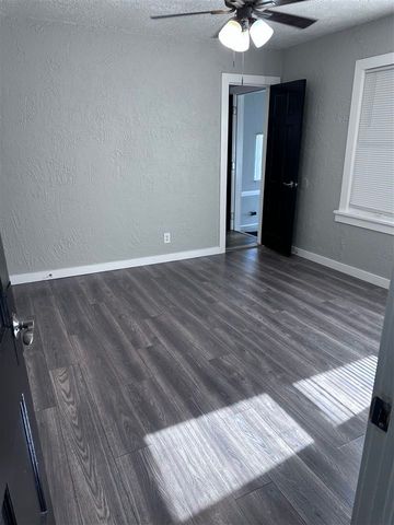 1710 NW KINYON AVE, Lawton, OK 73507