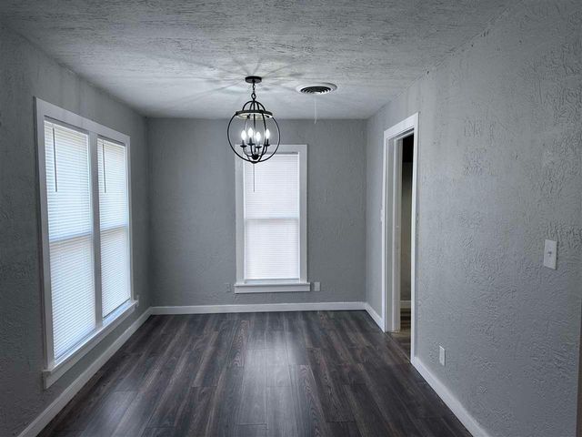 1710 NW KINYON AVE, Lawton, OK 73507