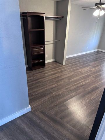 1710 NW KINYON AVE, Lawton, OK 73507