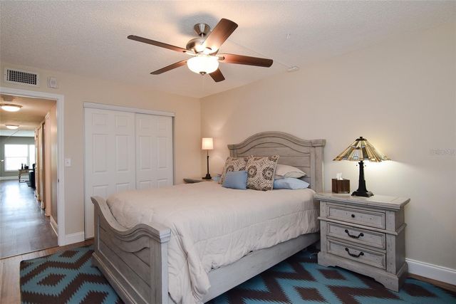 225 COUNTRY CLUB DRIVE 1404, Largo, FL 33771