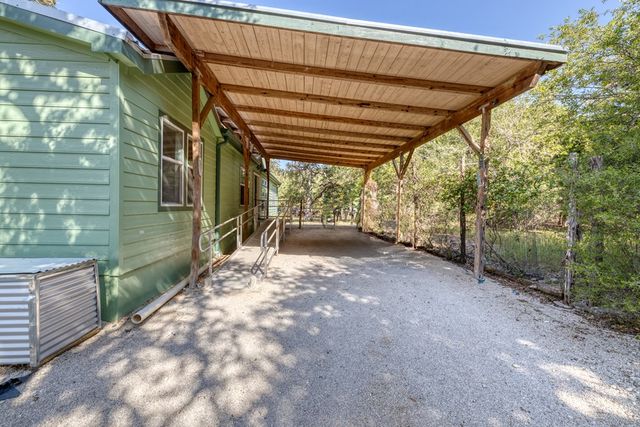 23942 N Hwy 83, Concan, TX 78838