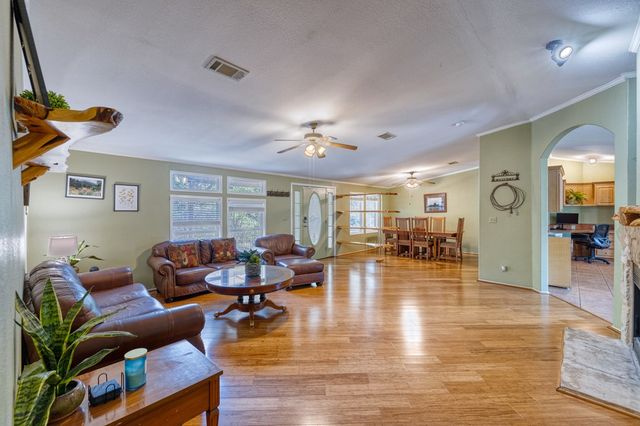 23942 N Hwy 83, Concan, TX 78838