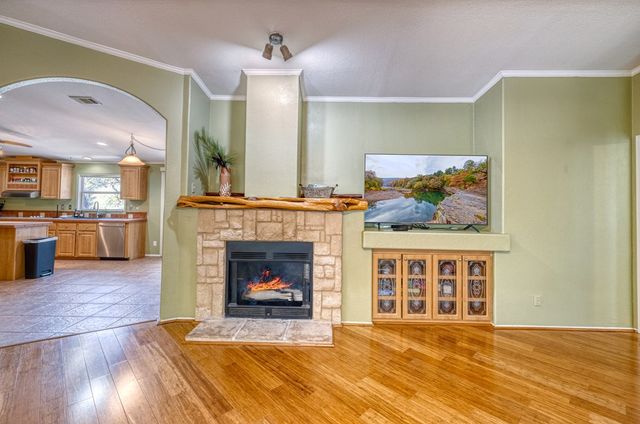 23942 N Hwy 83, Concan, TX 78838