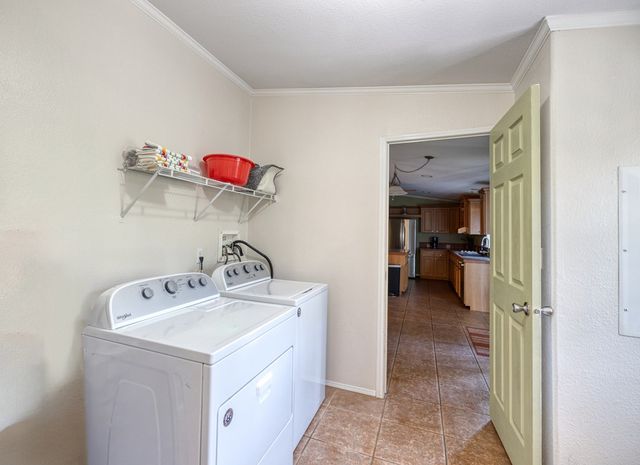 23942 N Hwy 83, Concan, TX 78838