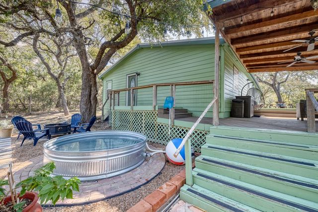 23942 N Hwy 83, Concan, TX 78838