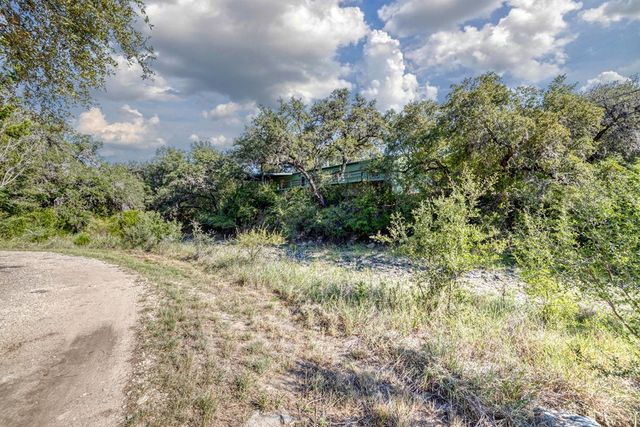 23942 N Hwy 83, Concan, TX 78838