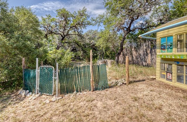 23942 N Hwy 83, Concan, TX 78838