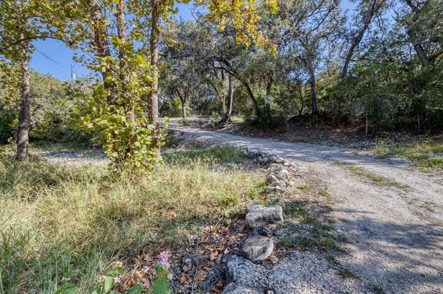 23942 N Hwy 83, Concan, TX 78838