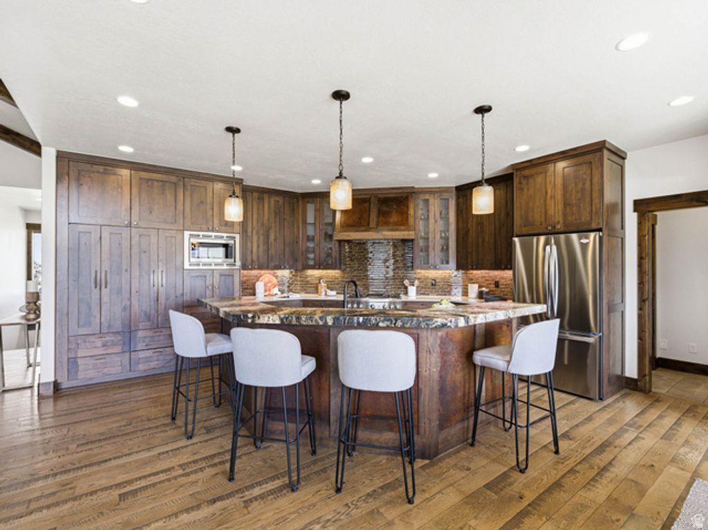 Image 16 of property listing at 402 SHADOW HILL RD, Wanship, UT 84017