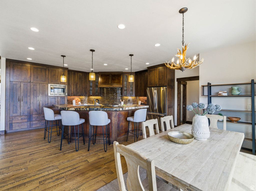 Image 19 of property listing at 402 SHADOW HILL RD, Wanship, UT 84017