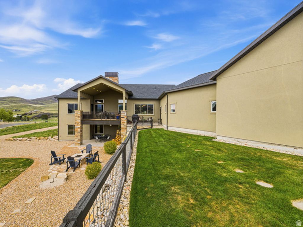 Image 74 of property listing at 402 SHADOW HILL RD, Wanship, UT 84017