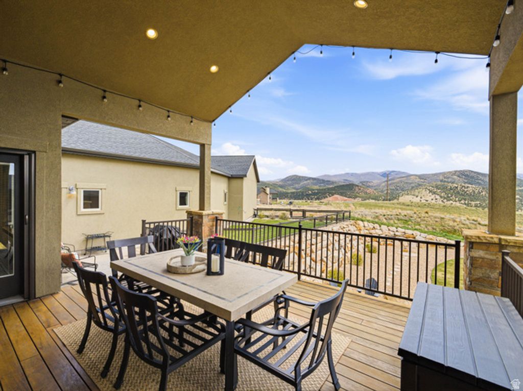 Image 76 of property listing at 402 SHADOW HILL RD, Wanship, UT 84017