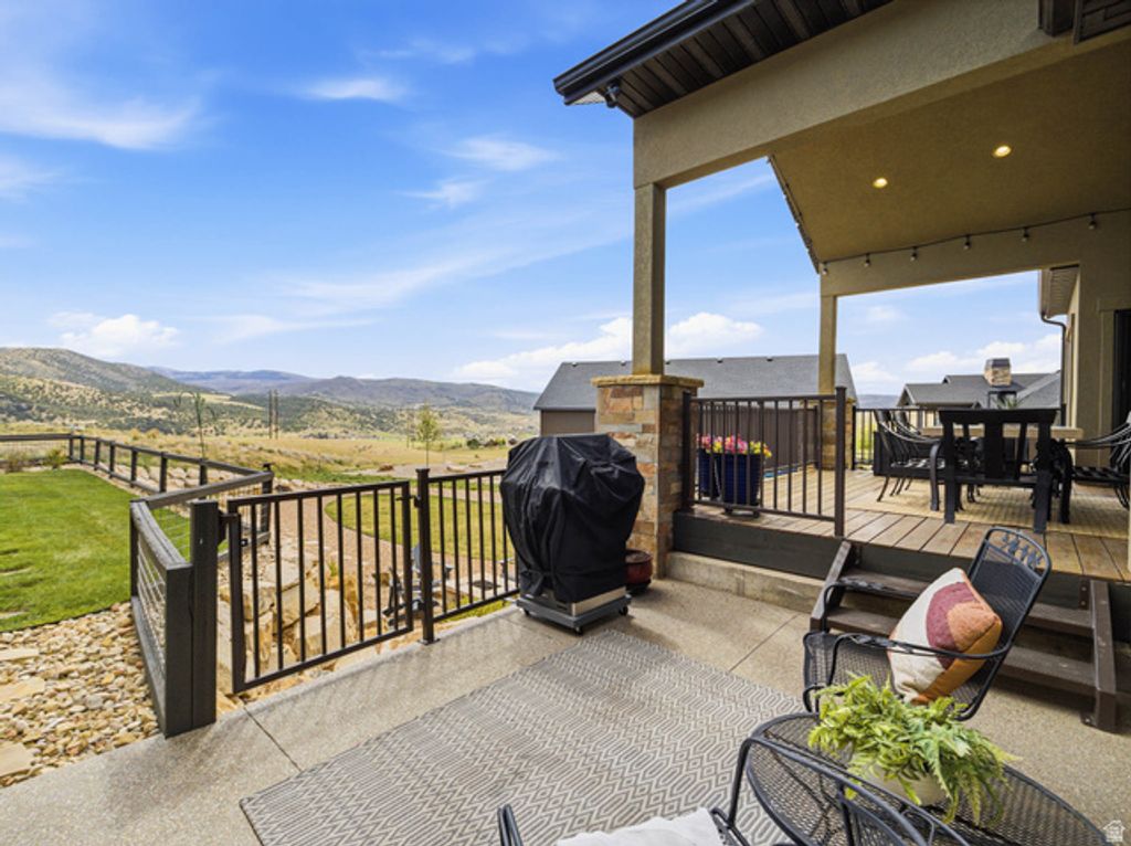 Image 78 of property listing at 402 SHADOW HILL RD, Wanship, UT 84017