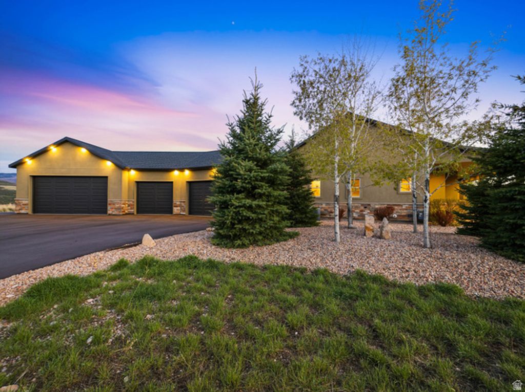 Image 85 of property listing at 402 SHADOW HILL RD, Wanship, UT 84017
