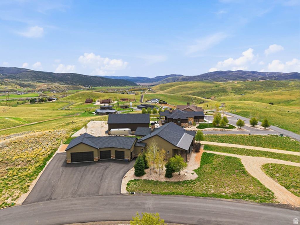 Image 90 of property listing at 402 SHADOW HILL RD, Wanship, UT 84017