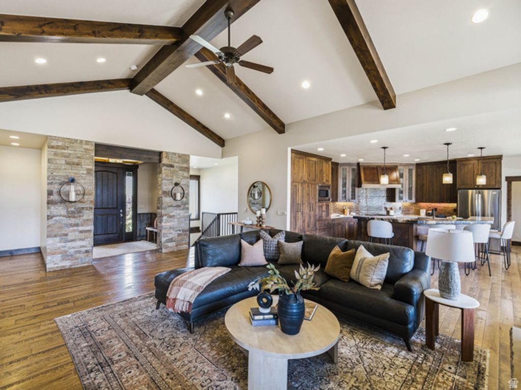 Image 10 of property listing at 402 SHADOW HILL RD, Wanship, UT 84017