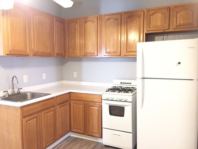 318 Granite St 1, Quincy, MA 02169