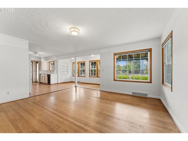 11311 Se DIVISION St, Portland, OR 97266