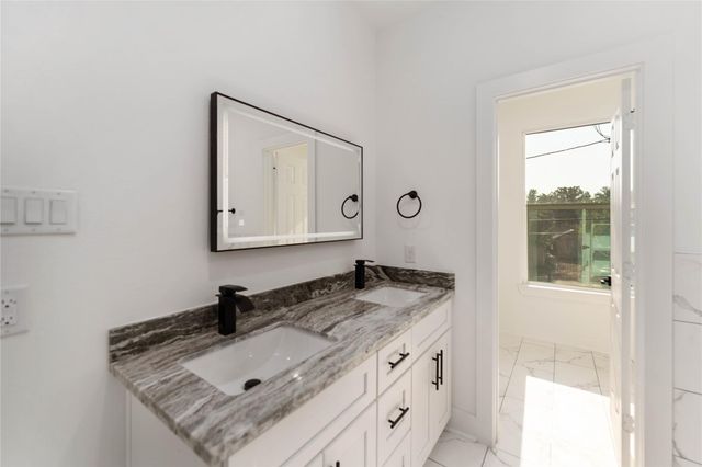 6736 Paris Street, Houston, TX 77021
