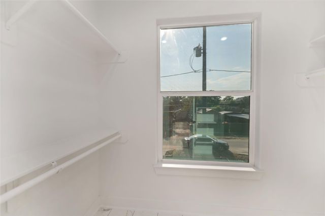 6736 Paris Street, Houston, TX 77021